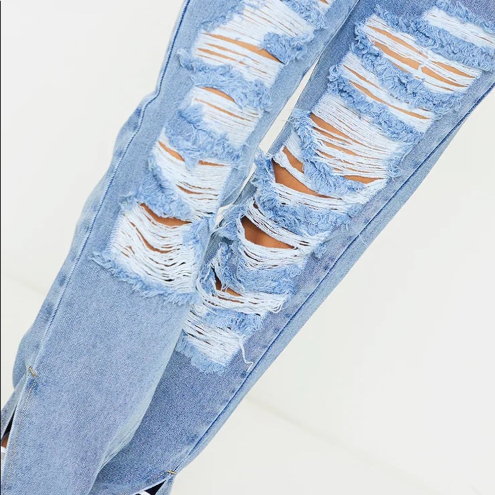 🆕 PrettyLittleThing Distressed Jeans - Picture 2 of 12